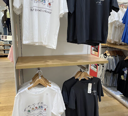 UNIQLO CF Toronto Eaton Centre